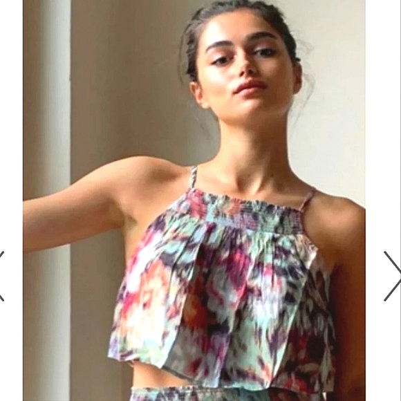 URBAN OUTFITTERS Floral Watercolor Flowy Smocked Band Cami Cropped Top. Small - Picture 1 of 7